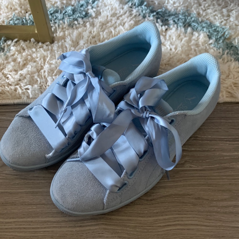 Puma Heart basket baby blue sneakers